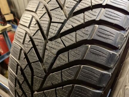 Пара 225/50R17 Yokohama W-drive V905