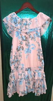 Платье короткое пудро розовый с цветами, размер s