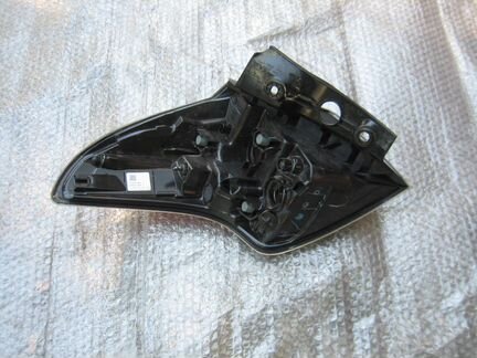 Фонарь Toyota Rav 4 45 81550-42200