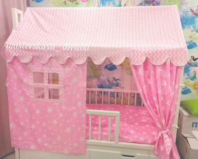 Текстиль для кроватки домика (крыша,шторы)