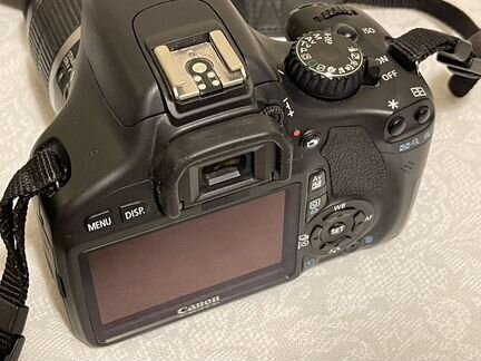 Зеркальный фотоаппарат Canon EOS 550D