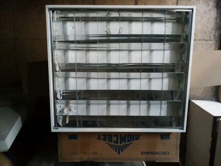 Светильник потолочный накладной