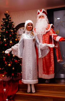 Костюмы Деда Мороза и Снегурочки