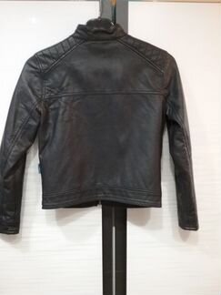 Кожаная куртка для мальчика новая не ношеная