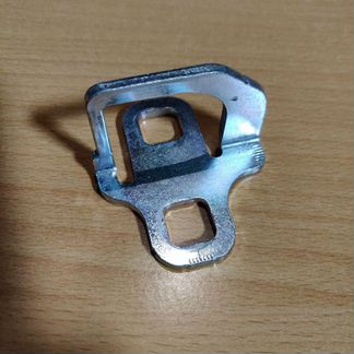 Петля багажника на Мерседес-A2047580003