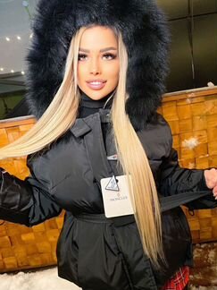 Шикарная куртка Moncler