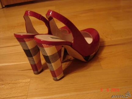 Красные туфельки Pollini Италия Новые