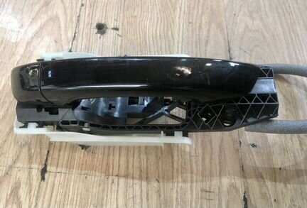 Ручка дверная наружная VW Touareg NF 2011-2014