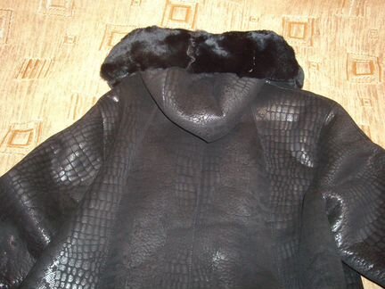 Продается новая дубленка 54-56(размер)