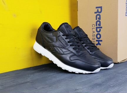 Reebok кроссовки новые мужские