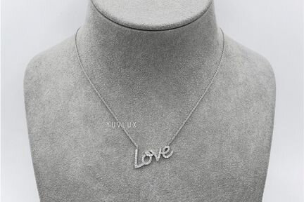 Золотая подвеска love с бриллиантами 0.45 ct