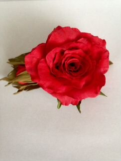 Заколка с цветами