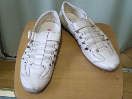 Мужские ботинкии белые 40 р
