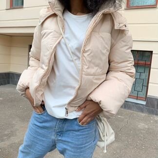 Куртка укороченная молочного цвета