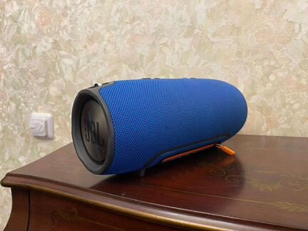 Портативная колонка JBL