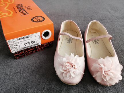 Нарядное платье Mothercare, туфли в подарок