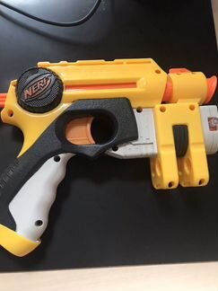 Nerf пистолет
