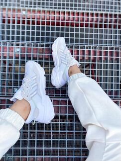 Кроссовки Adidas Ozweego