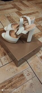 Босоножки Carlo Pazolini новые 39