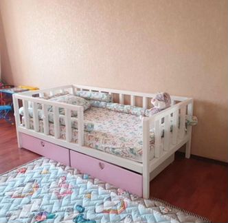 Кровать односпальная с ящиками