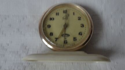 Часы-будильник