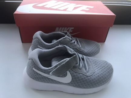 Кроссовки Nike 27 размера