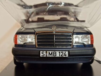 Mercedes w124 300 CE 24 Cabrio Norev 1:18